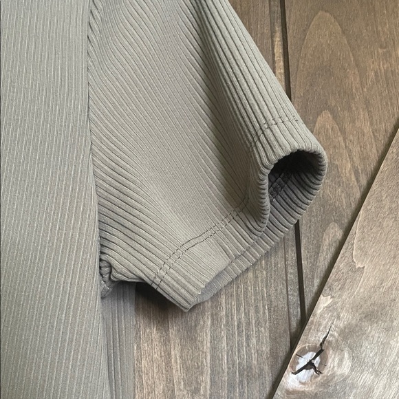 Women's Classic Tan Ribbed Tee - Picture 3 of 6